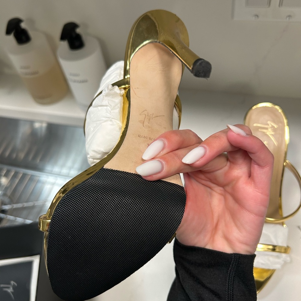 Giuseppe Zanotti Gold Metallic Open-Toe Strappy Heels - Picture 5 of 5